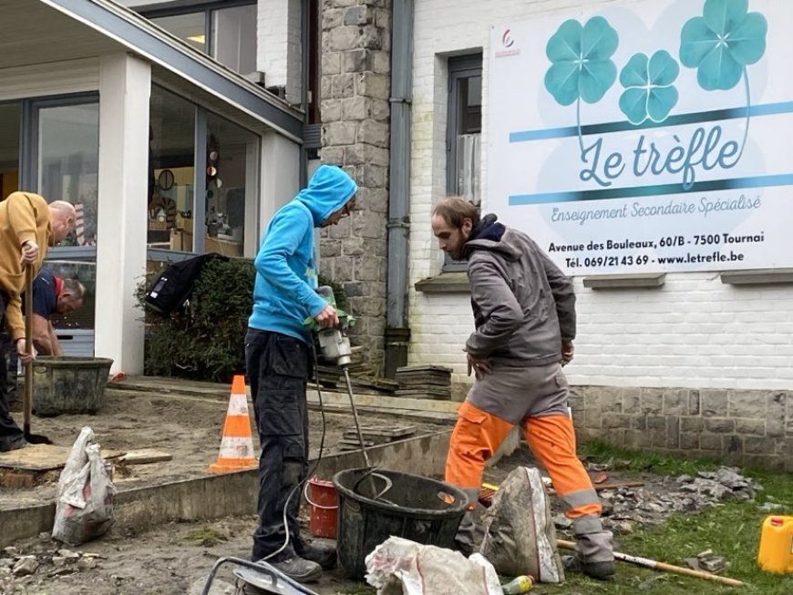 Les élèves de Templeuve au boulot pour le Vert Bocage