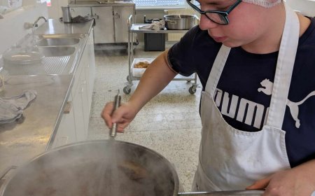 Préparation du repas à Templeuve