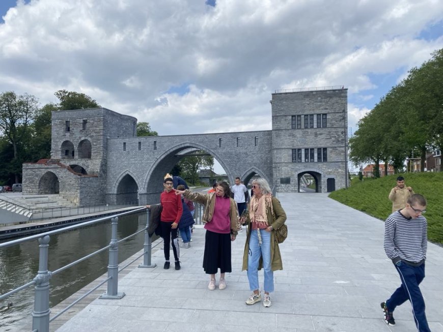 Cinéma, Burger King et visite de la ville