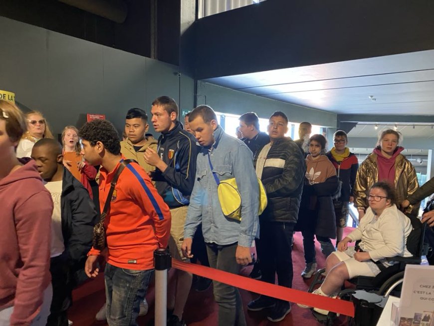 Cinéma, Burger King et visite de la ville